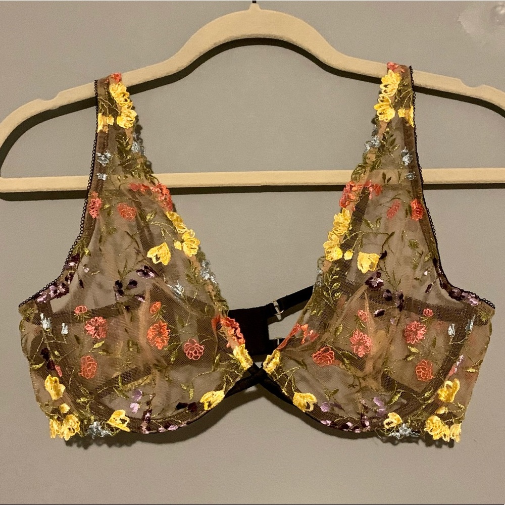 Victoria’s Secret floral plunge lingerie bra